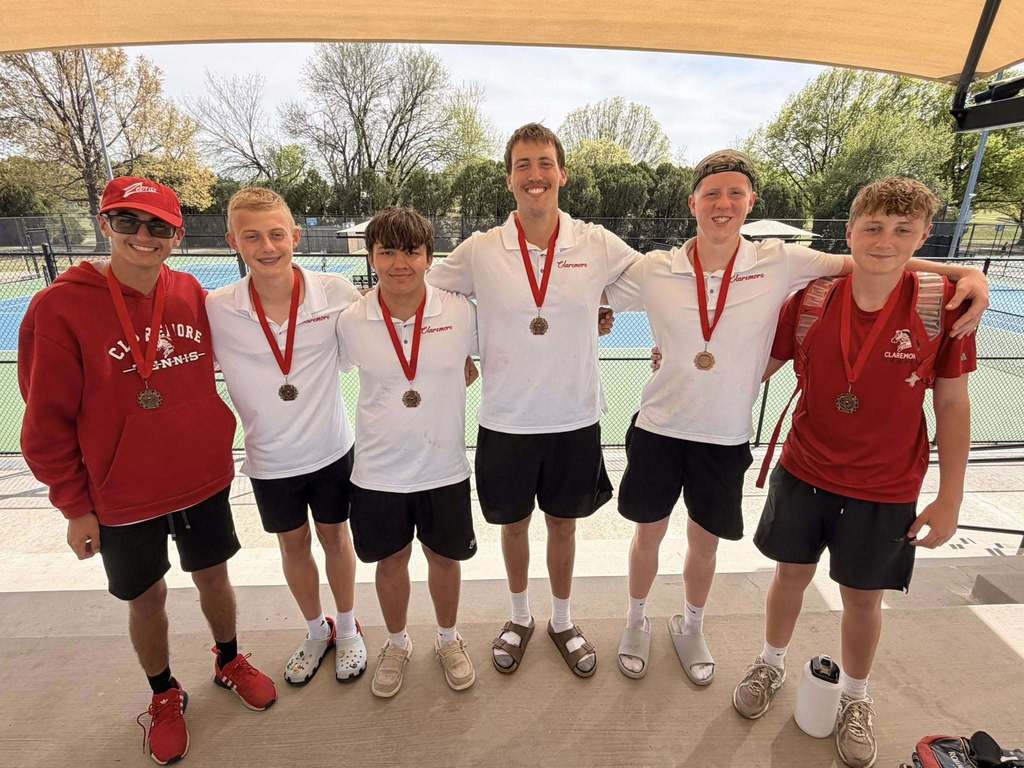 tennis players with medals 