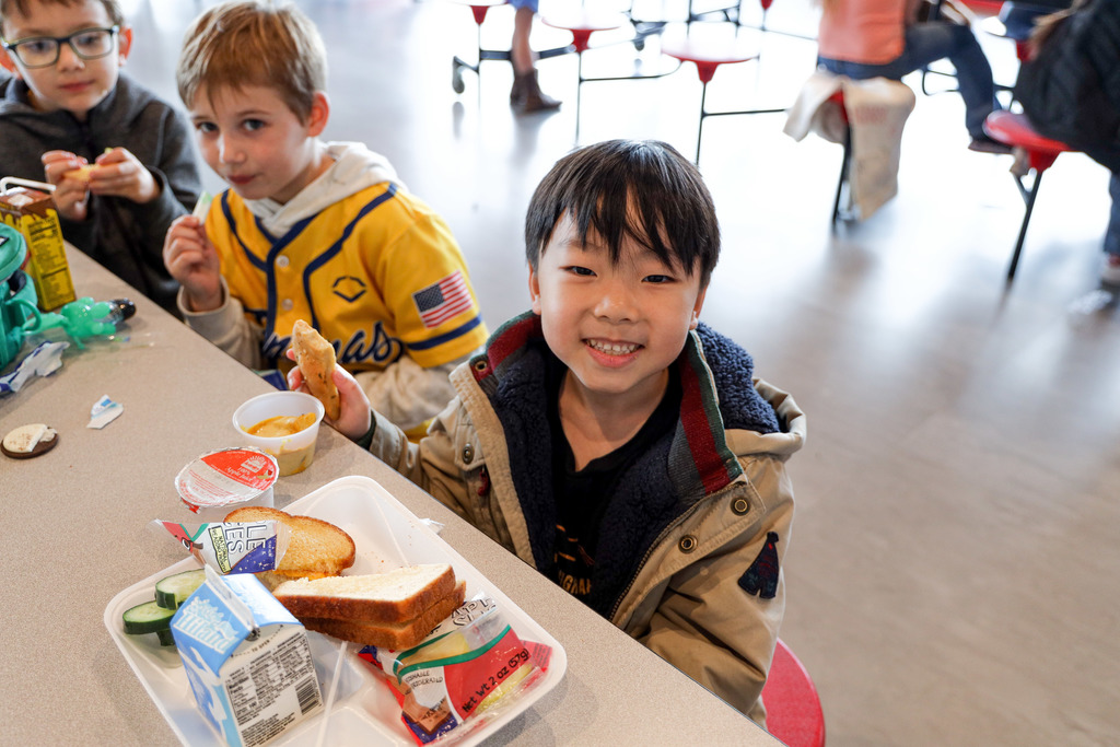Claremont students trying chicken tikka masala.