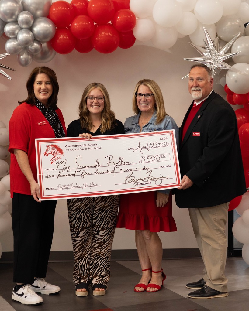 teacher of the year winner mrs samantha roller