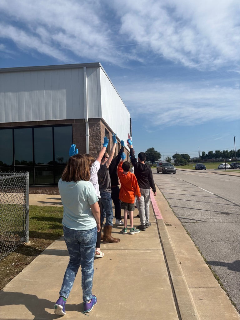 HAMMACKS CLASS BEAUTIFYING THE CAMPUS
