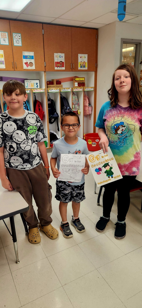 5th graders celebrating kindergarteners 