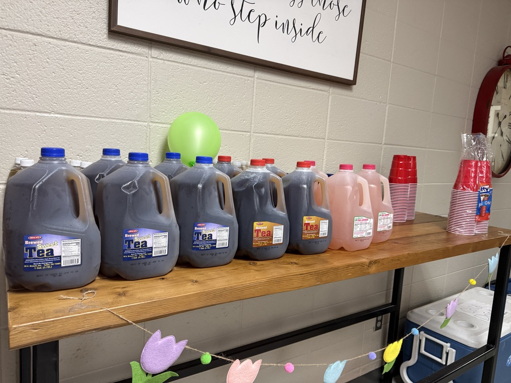 gallons of tea and lemonade