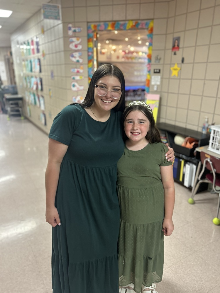 ms Pilant and studen 