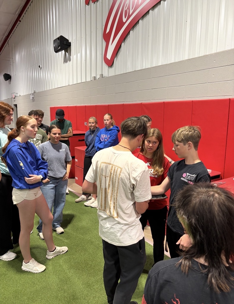 🩺🏃 Biomed Club recently partnered with Youth Medical Mentorship and Claremore Sports Medicine—Certified Athletic Trainers Karlee Davis and Dacie Sanders—to explore the expansive world of sports medicine!  Students had the opportunity to learn about careers, skills, and real-world applications within sports medicine while gaining valuable insight from professionals working in the field. Experiences like these help inspire future healthcare professionals and provide hands-on learning beyond the classroom.  A big thank you to Youth Medical Mentorship and Claremore Sports Medicine, Karlee Davis and Dacie Sanders, for investing in our students and helping them explore future career pathways!