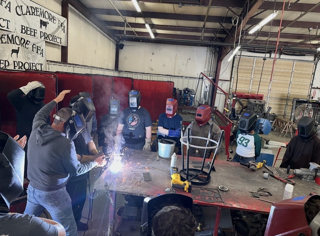 Mr. Boyer’s Introduction to Plant Food and Fiber class wrapped up the year with an exciting hands-on unit in welding!  Students gained valuable experience learning basic welding skills while making real-world connections to agriculture, construction, and industry applications. This unit helped students build confidence, problem-solving skills, and an understanding of how technical skills are used across the ag field.