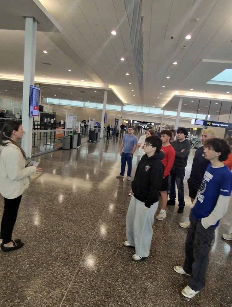 ✈️🛫 CHS Aeronautics students capped off the school year with an incredible learning experience at Tulsa International Airport!  Students toured the airport and explored a variety of aviation careers, visiting areas such as TSA, airfield operations, and even receiving exclusive access to behind-the-scenes locations like the baggage handling facilities. They also had the opportunity to watch aircraft take off and land from the airfield.  One of the highlights of the trip was seeing the new air traffic control tower under construction—a $110 million project that will stand 257 feet tall, making it 100 feet taller than the current tower.  Thank you to Tulsa International Airport for providing our students with this unforgettable look into the world of aviation! ✈️