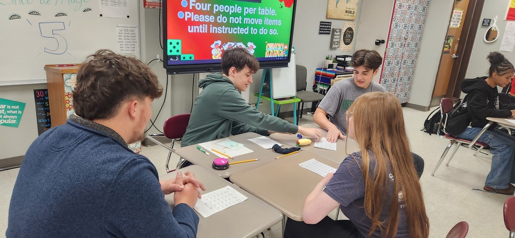 🎲🌎 Learning Through History and Culture!  Students in Mrs. Gonzalez's classes explored the connections between Mexican and U.S. history while learning about the significance of Cinco de Mayo. They then brought their learning to life with a fun game of Bunco, a game with Spanish and Italian origins.  Throughout the activity, students collaborated with classmates, practiced keeping score, built communication skills, and competed for prizes. It was a great opportunity to combine cultural learning with engagement and teamwork!