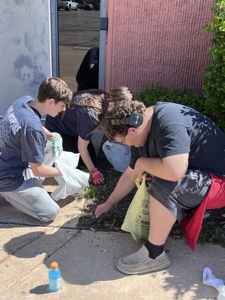 FCCLA members recently stepped up to help beautify our campus by cleaning weeds from the flower beds around the high school.  Their hard work and service helped prepare our grounds for upcoming celebrations, creating a more welcoming and polished environment for students, families, and guests.  We appreciate their commitment to service and school pride!