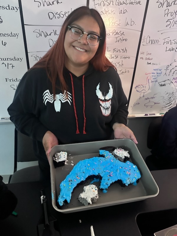 🦈🔬 Zoology students recently researched hundreds of shark species and brought their learning to life through creative, interactive projects.  From edible models to costumes and engaging presentations, students showcased both knowledge and creativity while exploring marine biology in an exciting, hands-on way.  We love seeing science come alive through student innovation!