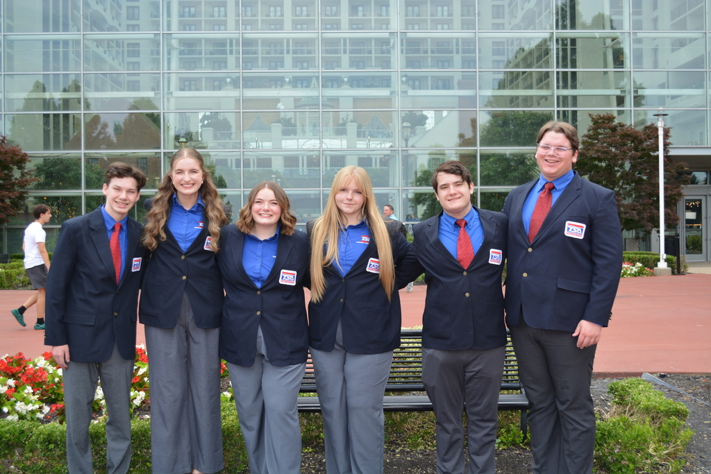 Claremore T.S.A. students visiting Washington D.C. 