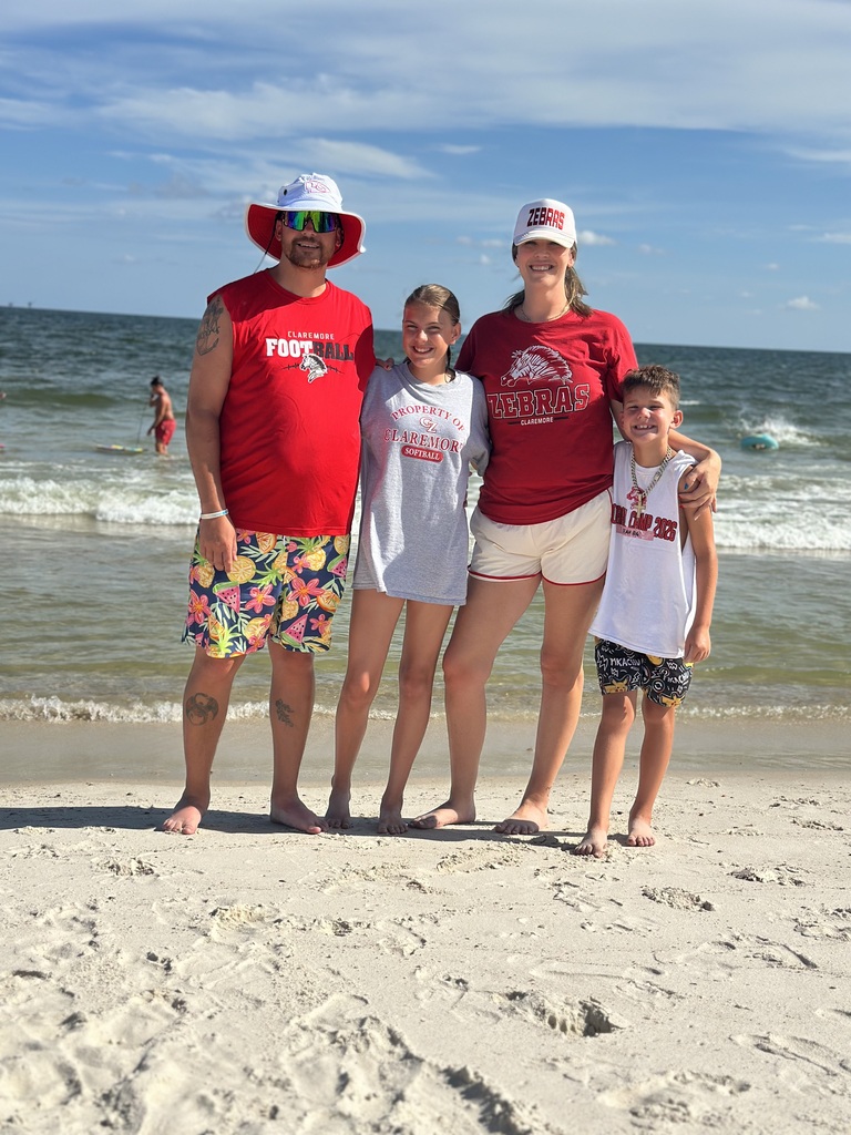 The Raley's and Madden's on vacation in Fort Morgan, Alabama.