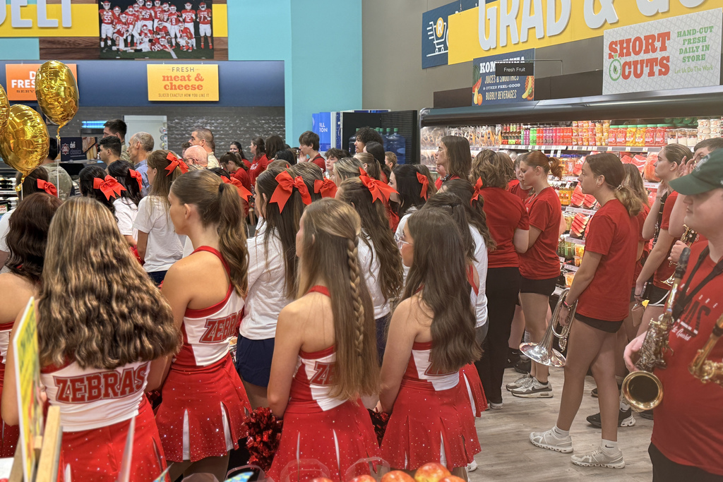 Claremore Zebras at Reasor's reopening