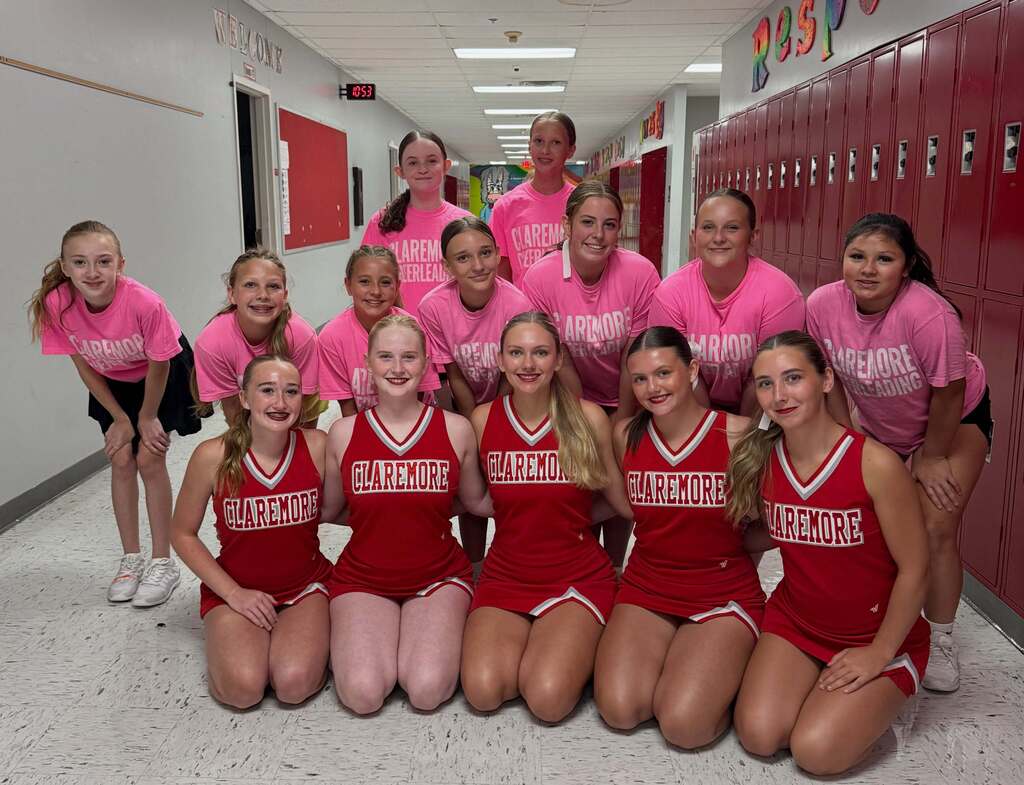 Cheer camp group photo of all participants.