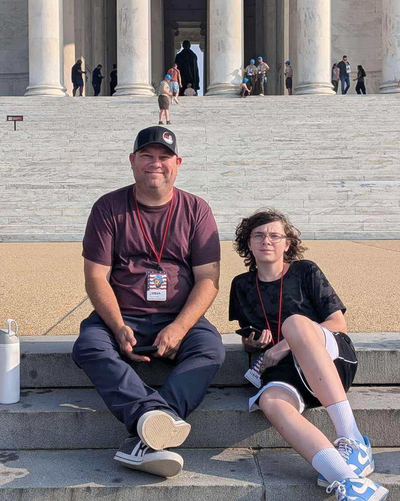 Junior high students, teachers, and families in Washington D.C.