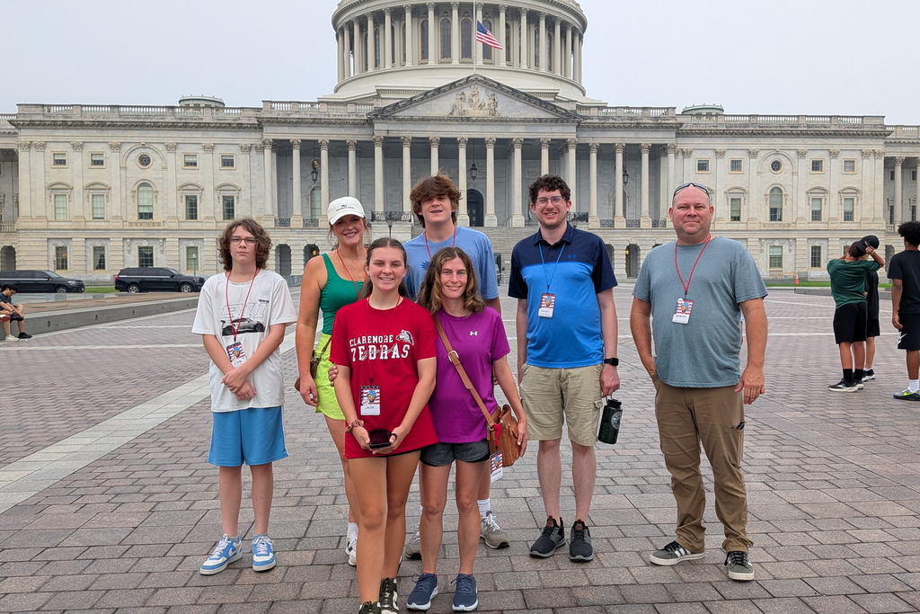 Junior high students, teachers, and families in Washington D.C.