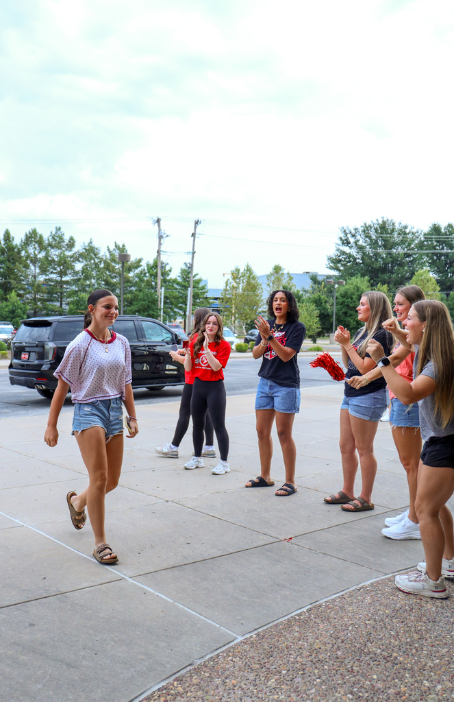 seniors cheering on freshman