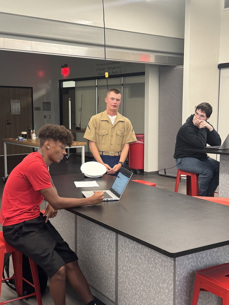 🚀 Our Aeronautics students were excited to welcome guest speaker Blake Clark, a CHS Class of 2026 alum, Oklahoma Aerospace Student of the Year, and USMC member!  Blake stopped by to share words of encouragement and wisdom with the next generation of Flying Zebras.
