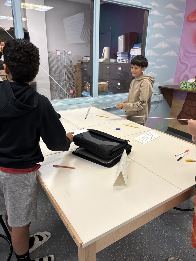 DRAWING WITH A STRING