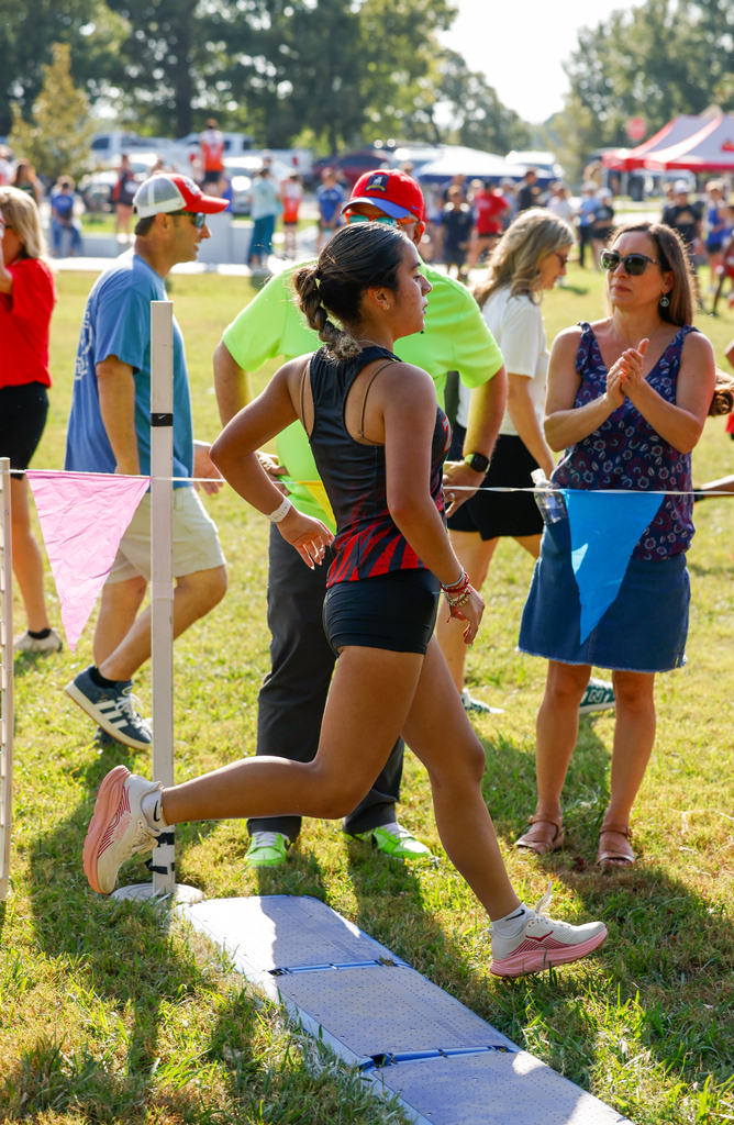 cross country runner running the race