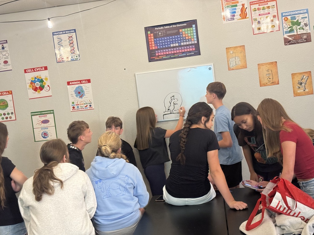🎉 HOCO prep starts early in Zebra Nation! 🦓  The freshman class met prior to this week and jumped right into prep! They spent their meeting brainstorming ideas and working on plans for their Homecoming float.  We can’t wait for everyone to see what our newest high school crew has designed! 👀  Go ZEBRAS!