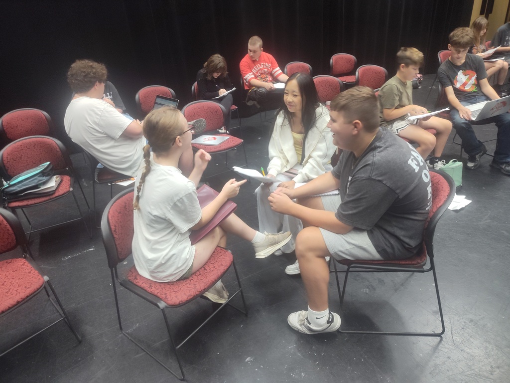 🎤 When fine arts schedules clash, Zebra Nation collaborates! 🦓  When schedules didn’t line up, our high school Speech & Debate students stepped in to help our middle school students prepare their persuasive speeches. High school students helped them find sources, talk through their topics, and think about how they wanted to present their speeches.  It was a great example of students learning from and supporting one another. Seeing our Speech & Debate team come together and collaborate is an exciting look at what’s ahead for this group!  Proud of our Zebras!