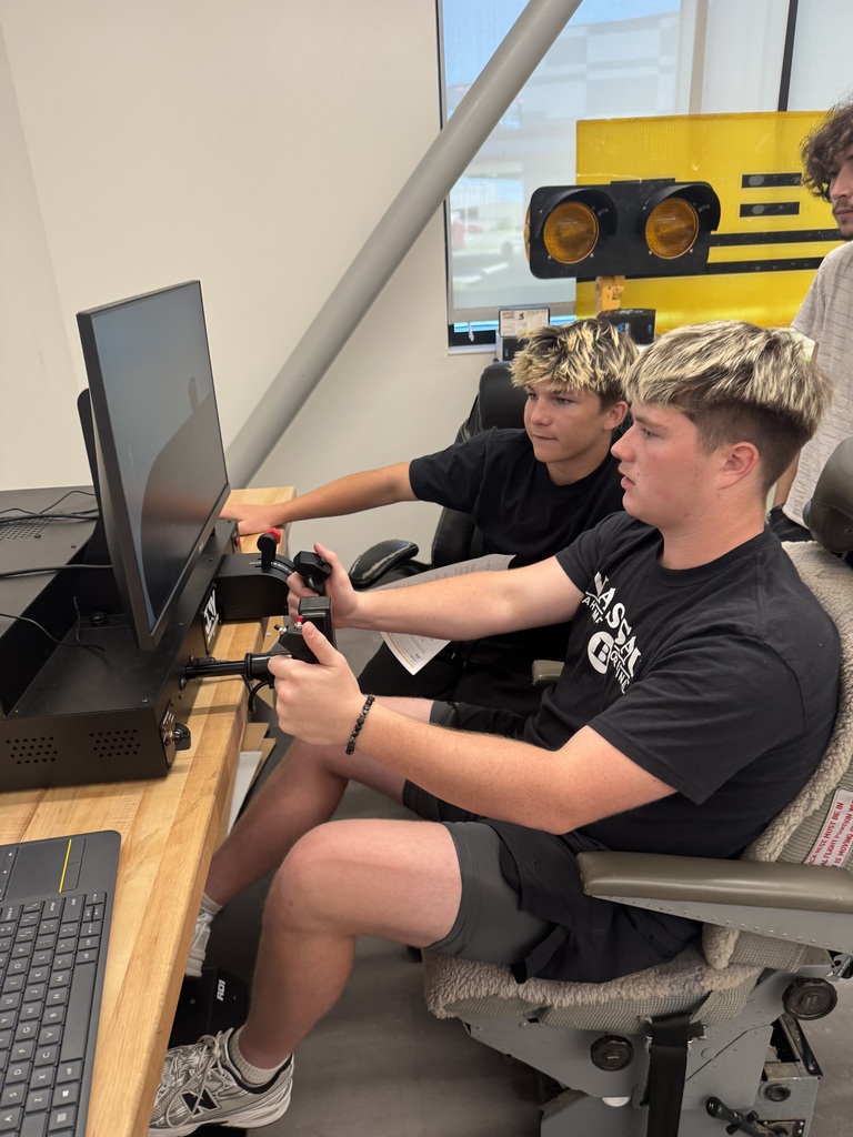 ✈️ Aeronautics students are taking their flight training to the next level! Students practiced IFR (Instrument Flight Rules) flying on the simulator with visibility set to zero. With no outside visual references, they had to rely entirely on the aircraft’s cockpit instruments to maintain the correct altitude and heading. It’s a great way for students to build the skills, focus, and confidence needed to fly safely when conditions limit visibility. Flying Zebras are putting their training to work!