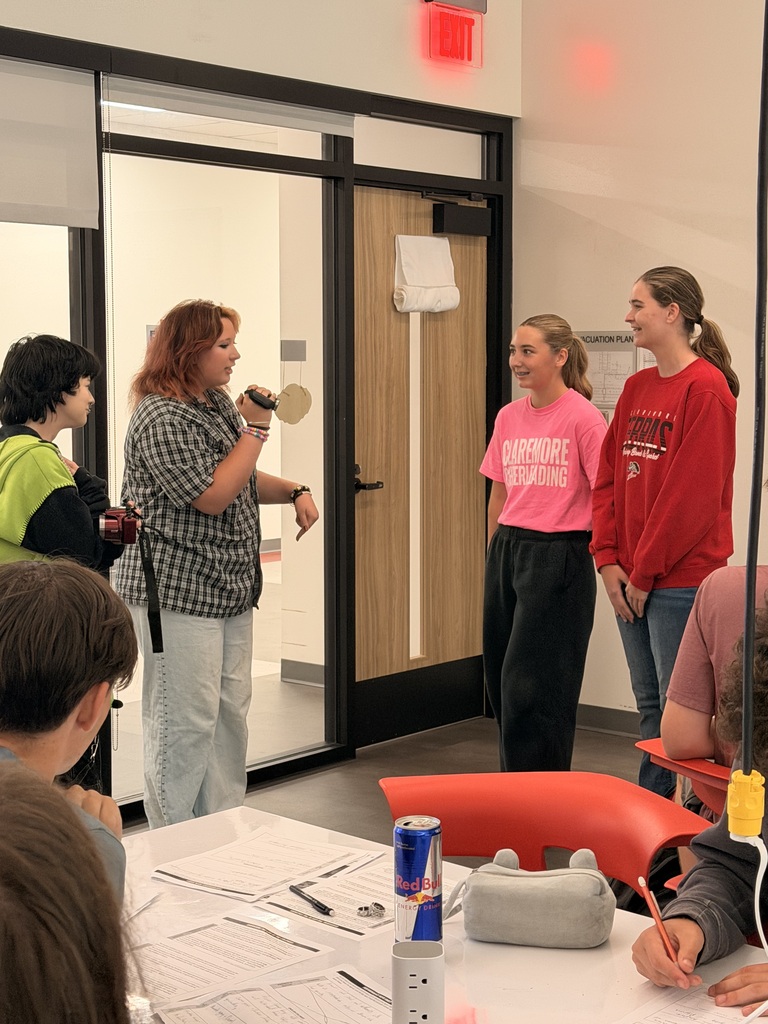 📚🎭 A Day in the Life of the Colonies!  APUSH students took their learning to the stage by creating skits that showcased what life was like in different colonial and European regions.  As each group performed, the rest of the class had to use the clues in their skit to figure out which region they were portraying. It was a fun way to compare the different colonies while putting their historical knowledge to work!  History comes to life in APUSH!