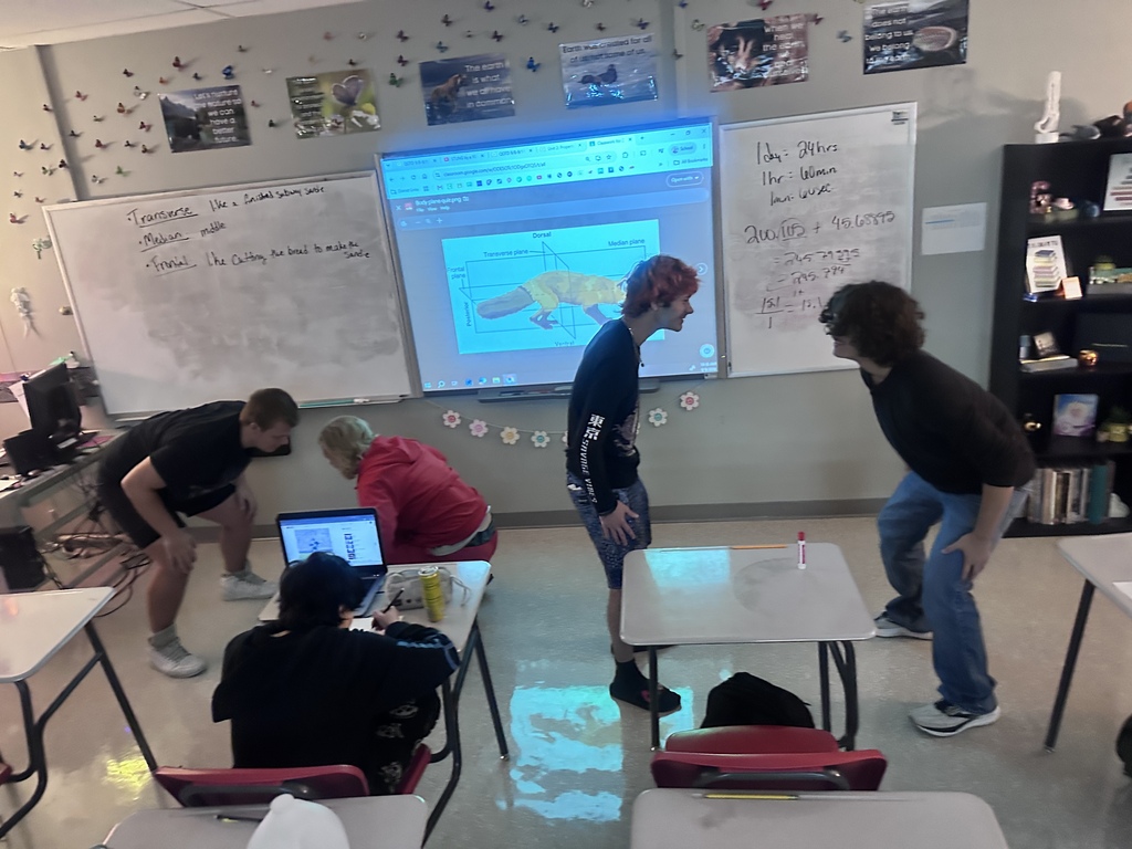 🧠🦓 Who says studying has to be boring?  Zoology students put a new twist on Head, Shoulders, Knees, and Toes by turning their review into a Body Planes Challenge!  With terms like anterior, posterior, median, and lateral being called out, students raced to see who could identify each body plane the fastest. It became a battle to the finish—with only one winner!  And the best part? Every student passed their body planes test with flying colors! 🎉👏  Looks like the studying paid off!