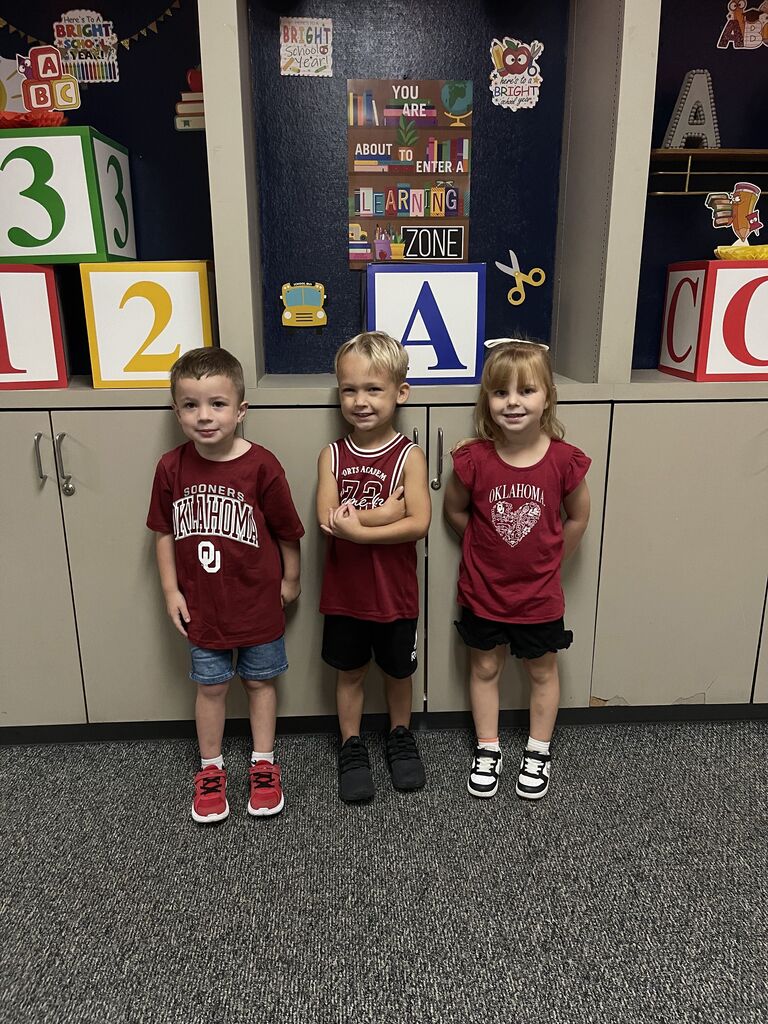 students wearing OU gear