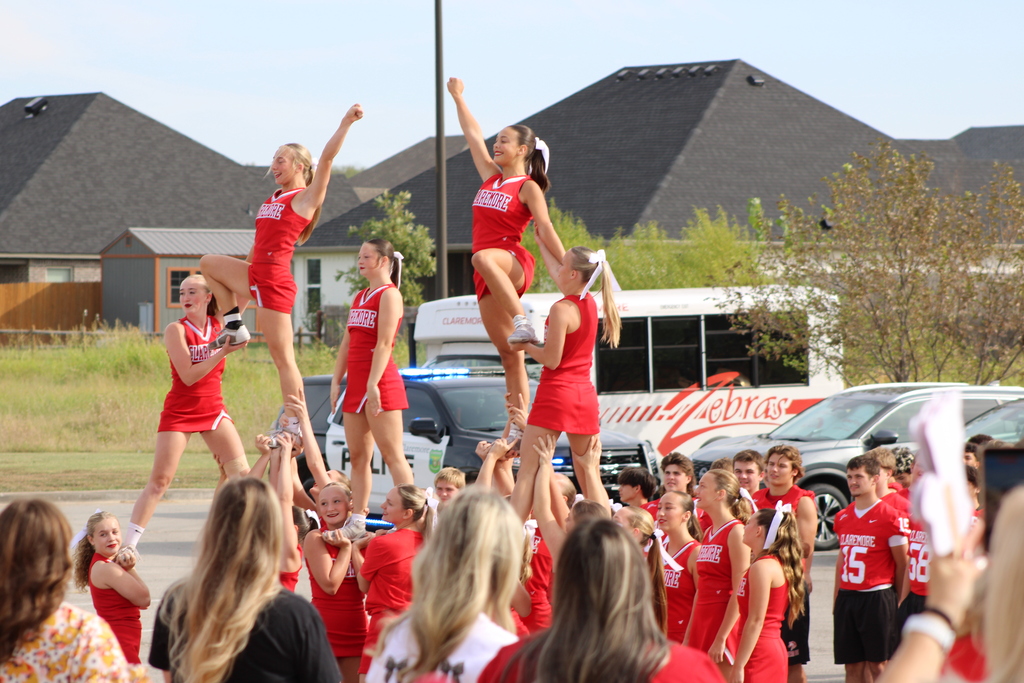 Cheer team doing a stunt