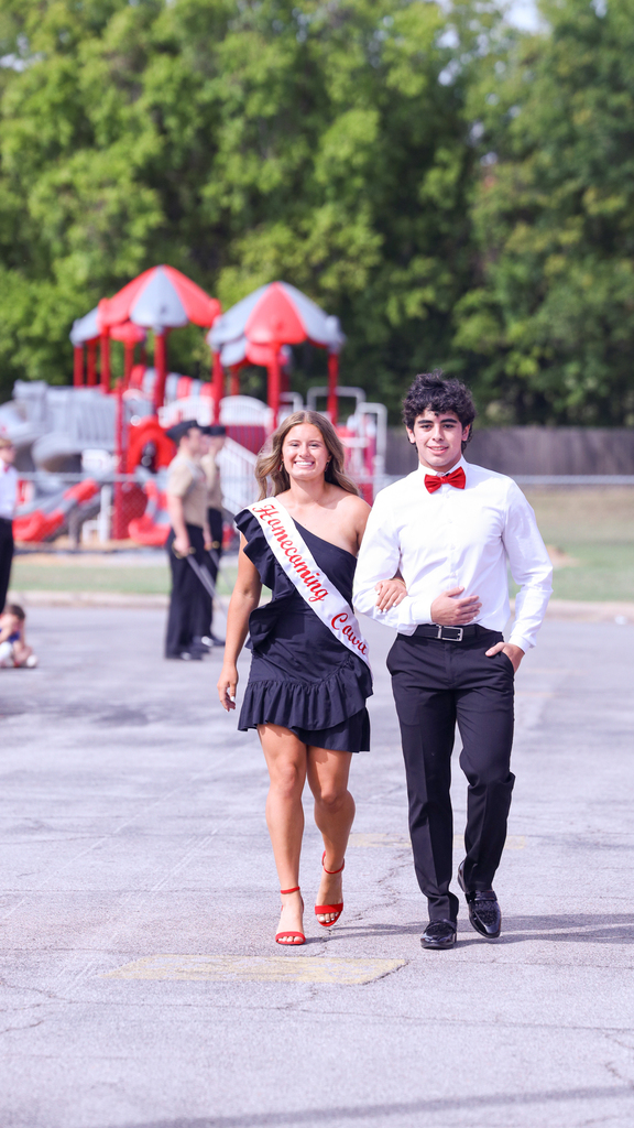 Court members walking