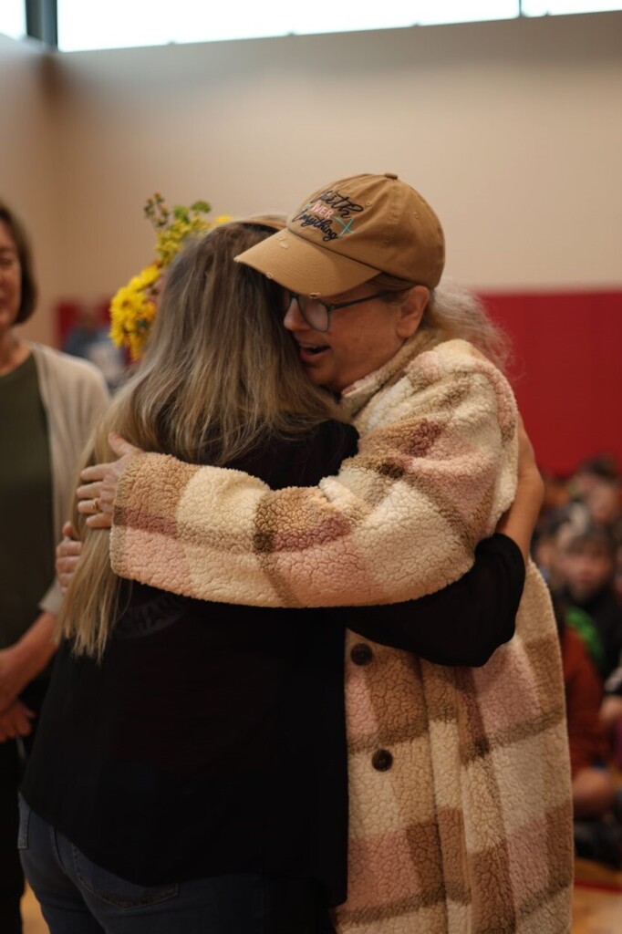 Mrs. Starnart hugging mother