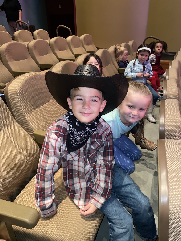 students at the Stephen Fite concert