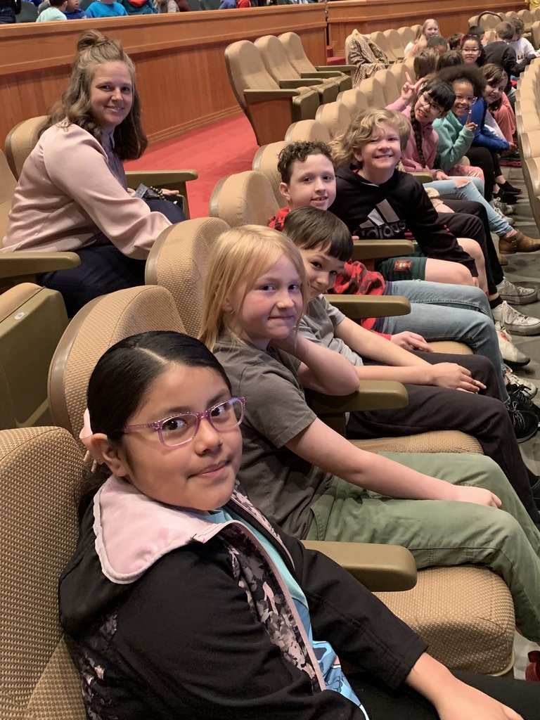 3rd graders ready to hear some opera at the robson PAC in claremore