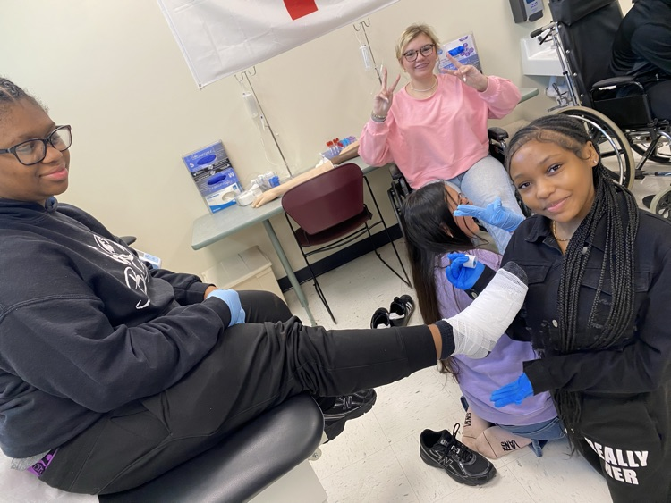 Health Science 2 Students Wrapping 