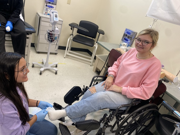 Health Science 2 Students Wrapping 