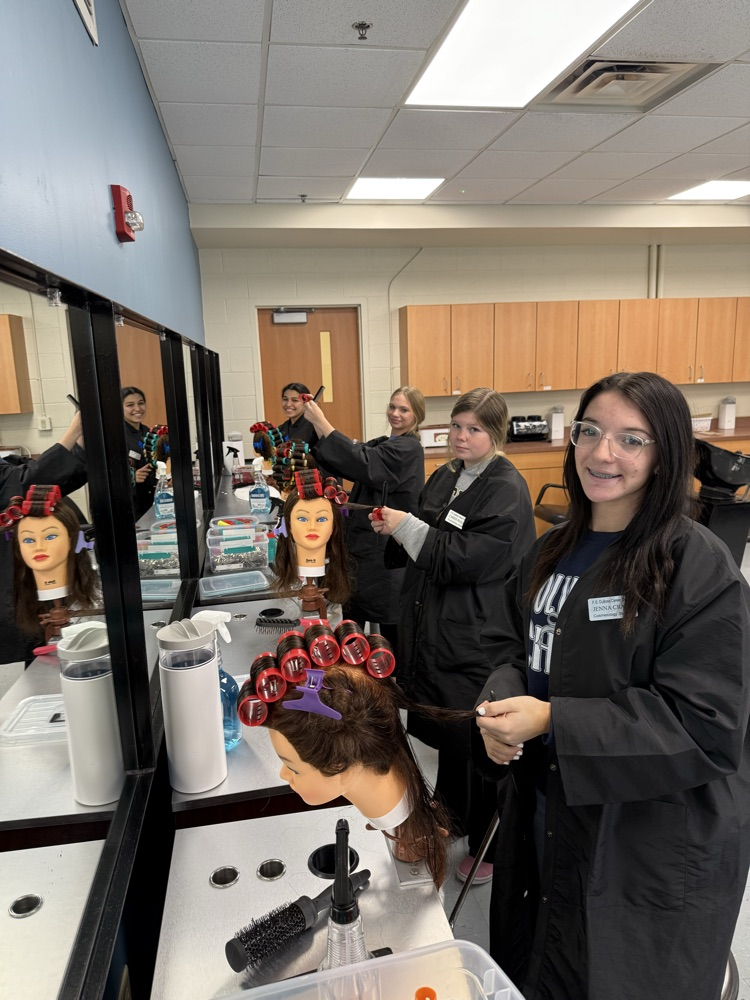 Cosmetology 3 Students 