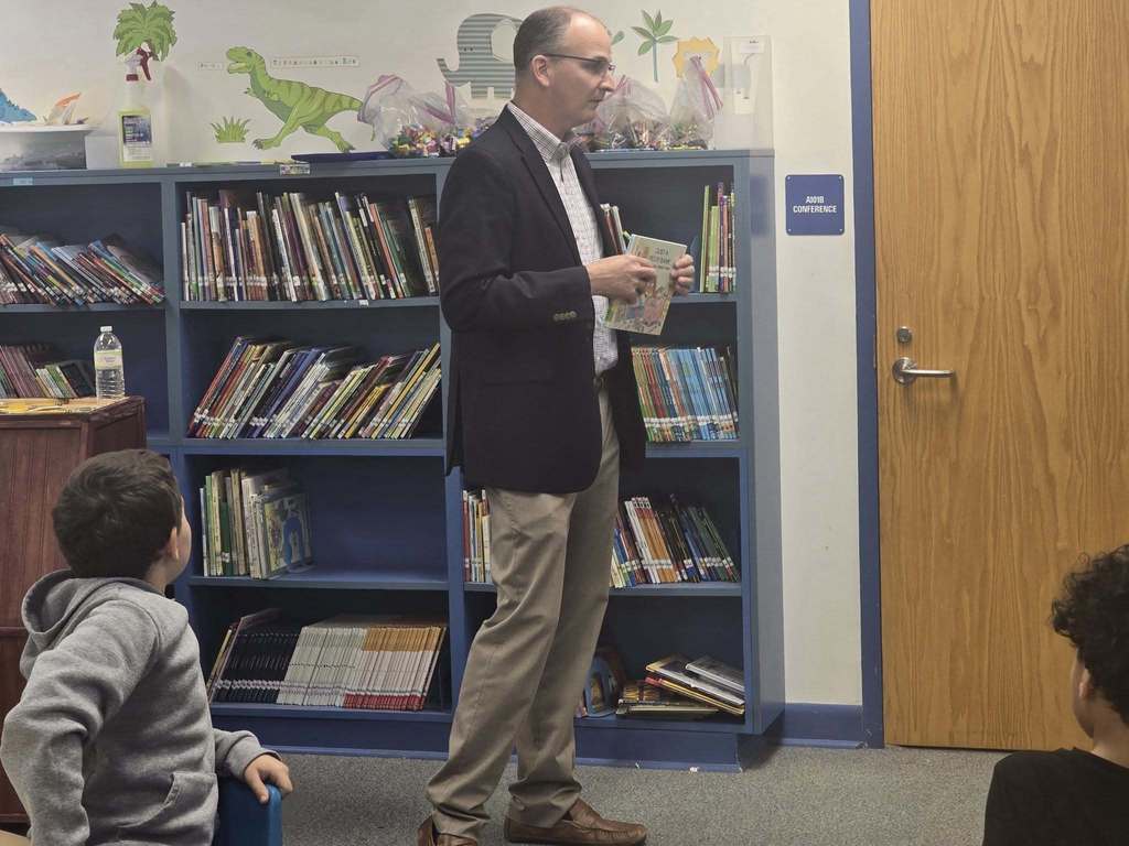 Mr. Geddings, Community Reader