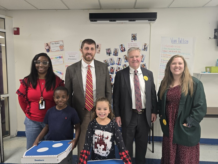 MECC Readers Pizza Party 