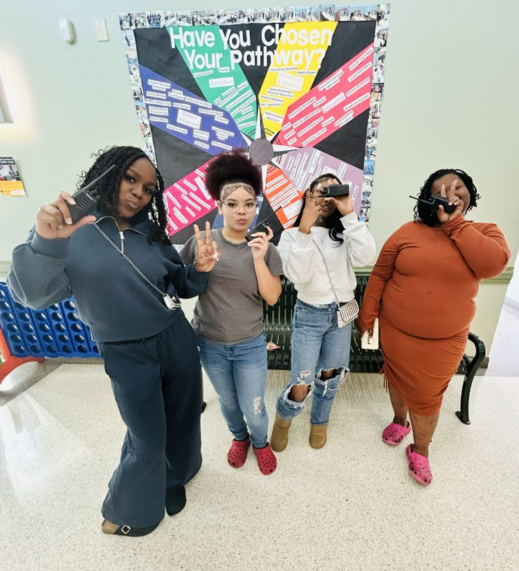 Inteo to Law Enforcement students receive walkies  