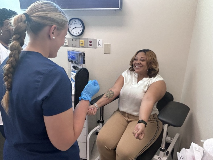 Phlebotomy training with Health Science  