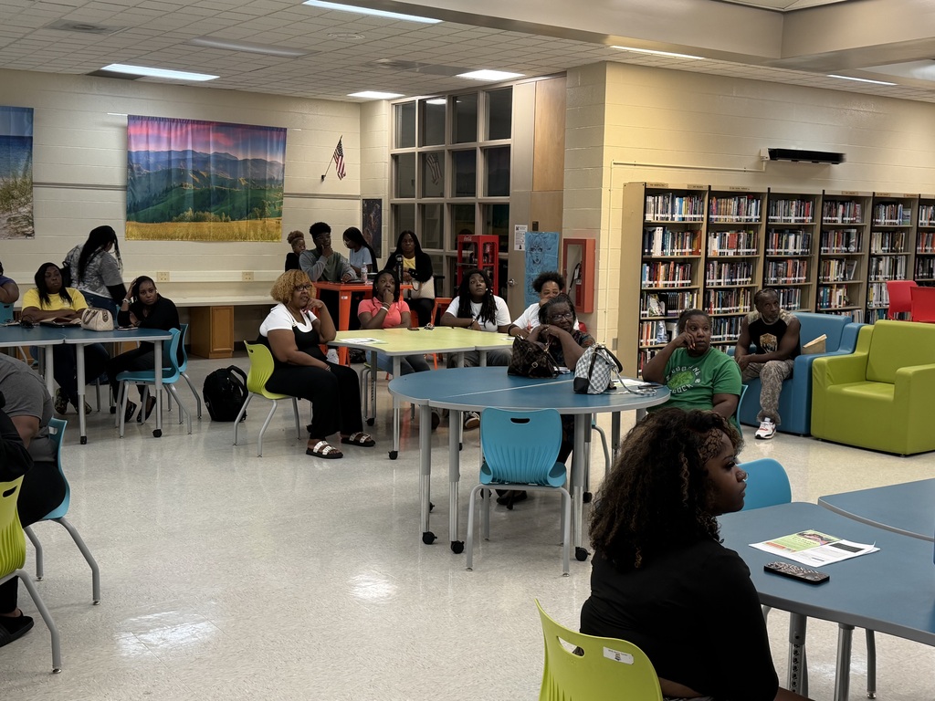 Manning High School held FAFSA night to assist parents with financial aid and next steps.