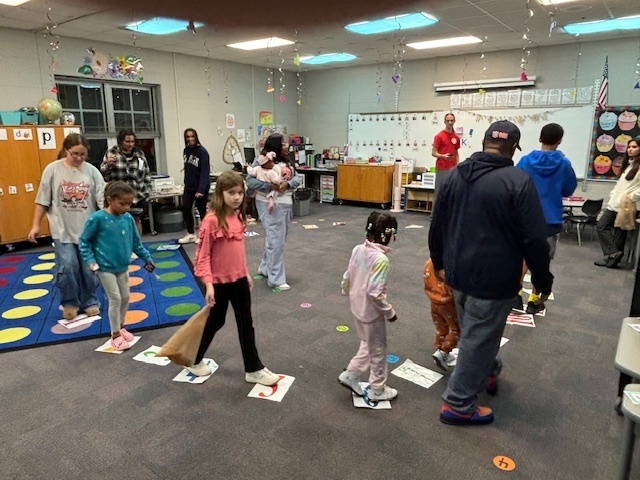 We had a great turn out last Friday evening for our PTO Fall Fundraiser. Thank you to all who attended, donated and helped support this wonderful event!