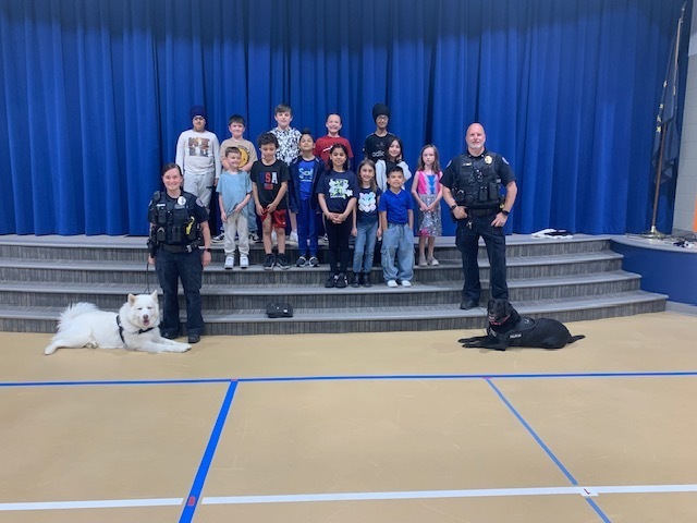 Casper and Sally with Students