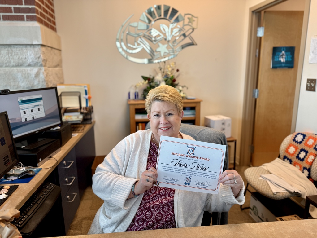 Teresa with Returning Warrior Award