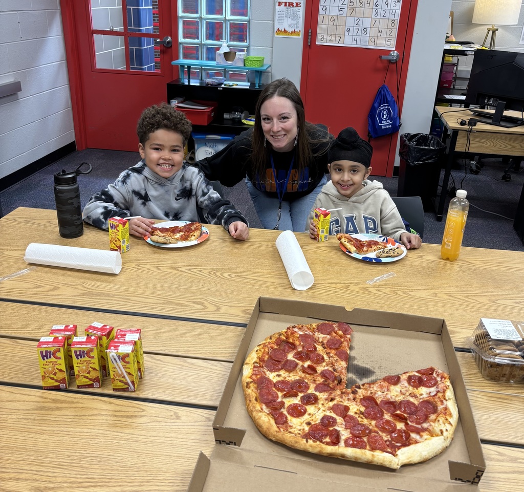 Pizza lunch party at CES!