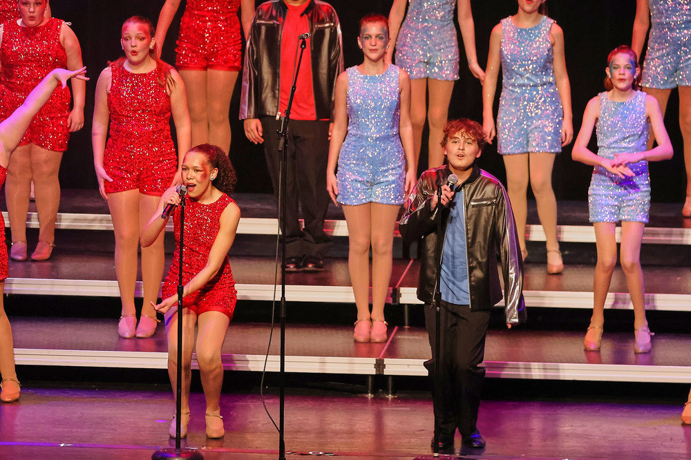 Middle School Show Choir