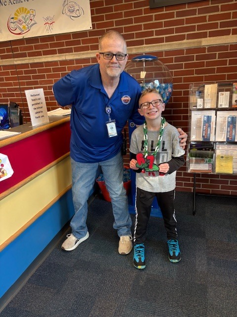 3-D necklace winners at CES