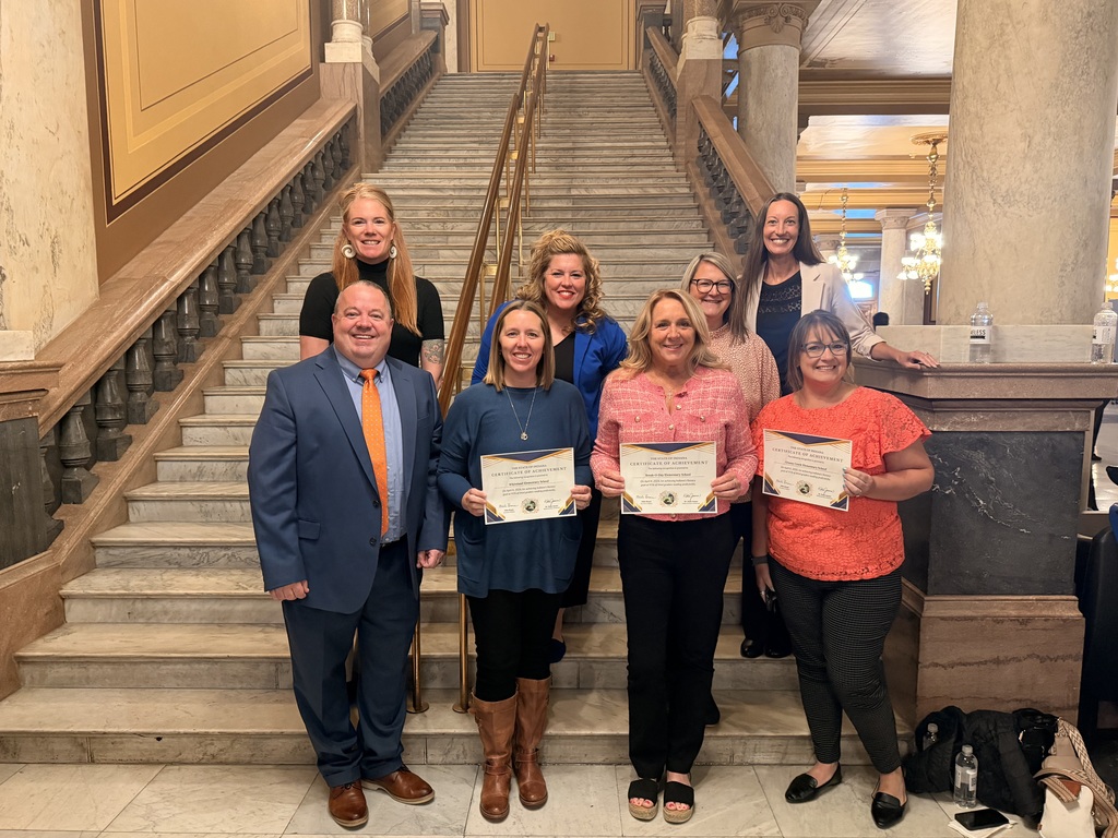 Entire group at StateHouse for IRead