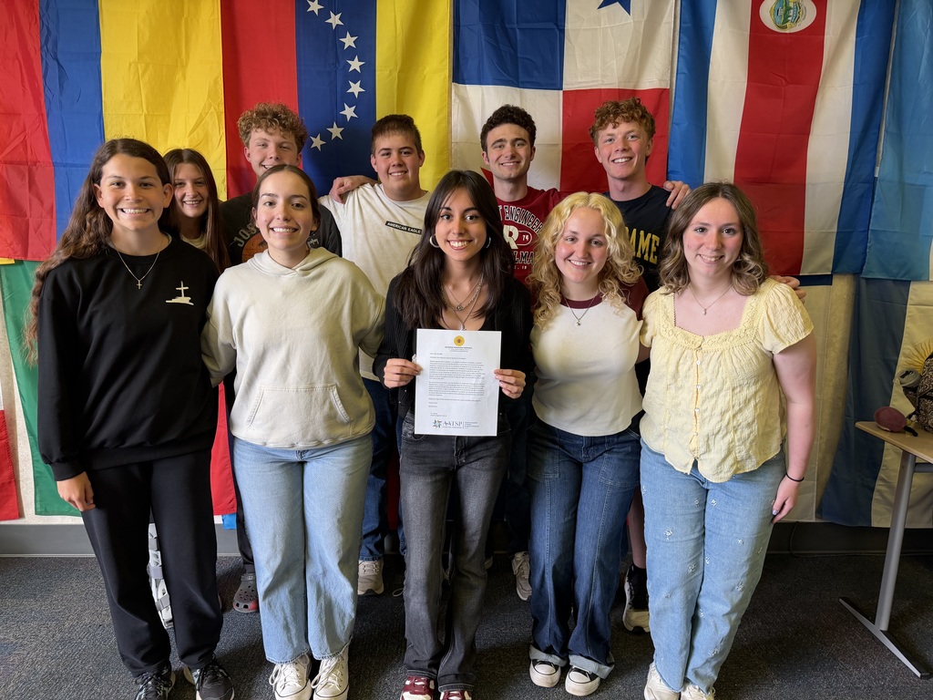 SHS won national award-they are holding the certificate